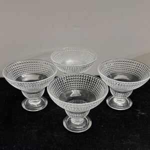 Vintage Elegant Clear Glass Dessert Bowls Set of 4, Ice Cream Cups Stud Design